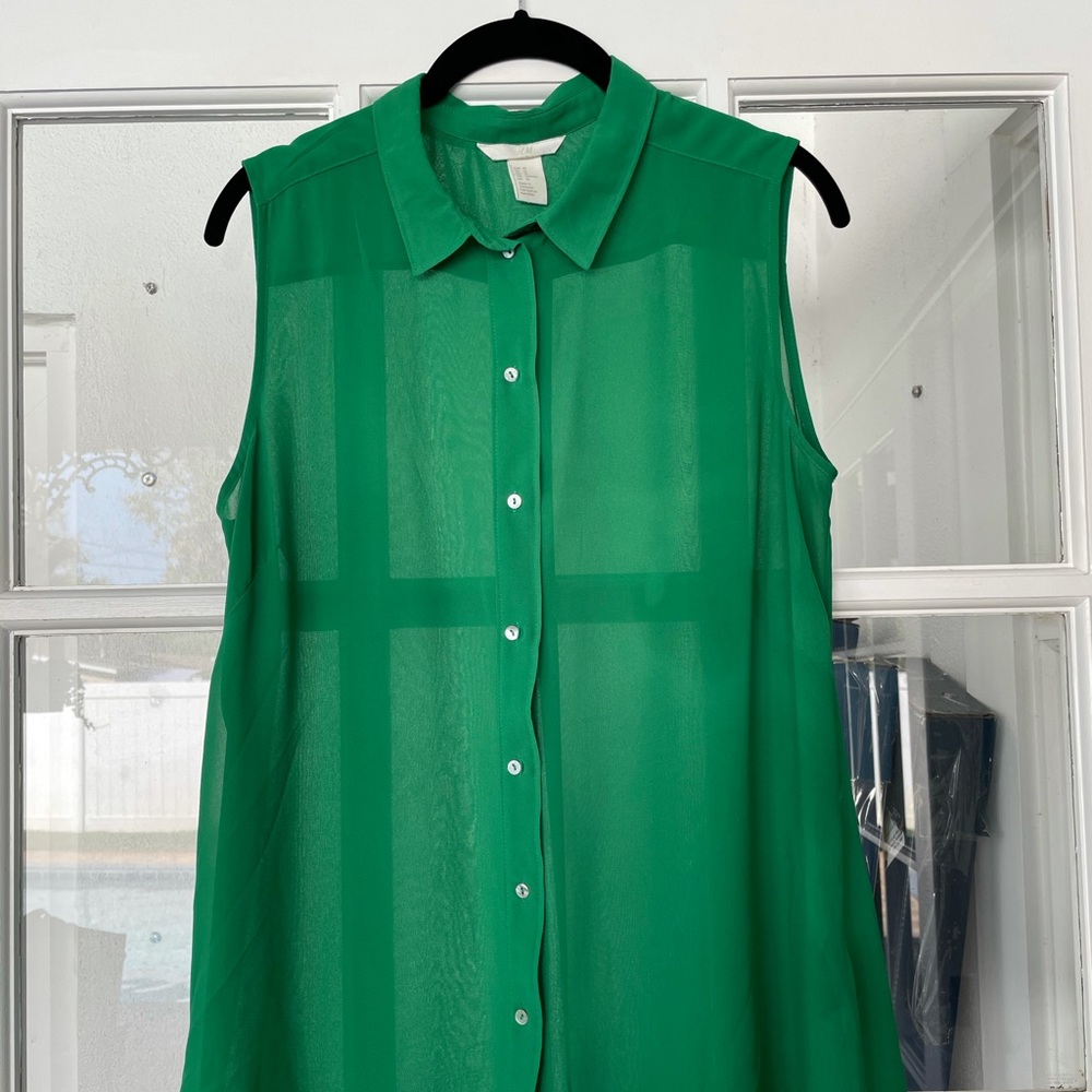 H&M sleeveless blouse
